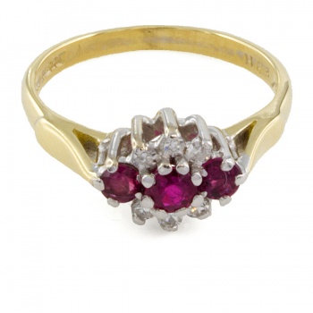 18ct gold Ruby / Diamond Cluster Ring size J